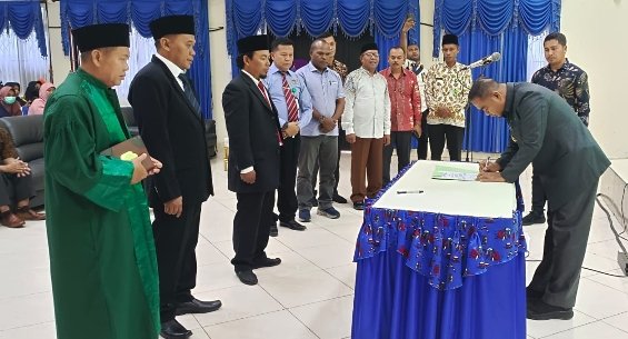 Ketua Baznas Jayapura Dilantik Penjabat Bupati Klikjo Id